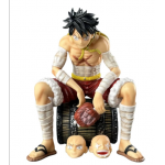 MUÑECO ONE PIECE LUFFY SENTADO POSTURA X20CM CAJA