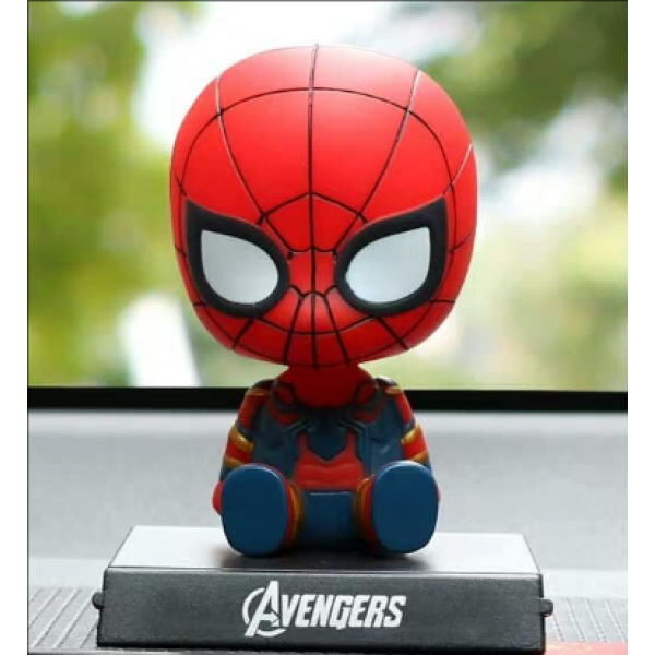 MUÑECO AVENGERS MUEVE LA CABEZA X1 13CM